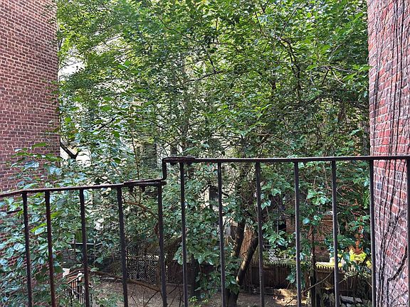 5th image of 414 E 78th St APT 2D