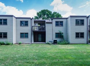 610 Twin Circle Dr #610, South Windsor, CT 06074