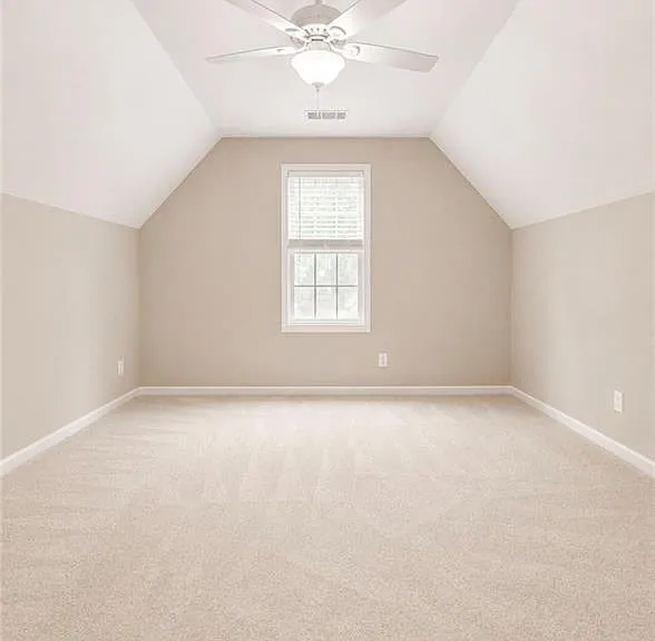 3235 Bentwood Close — Photo 36