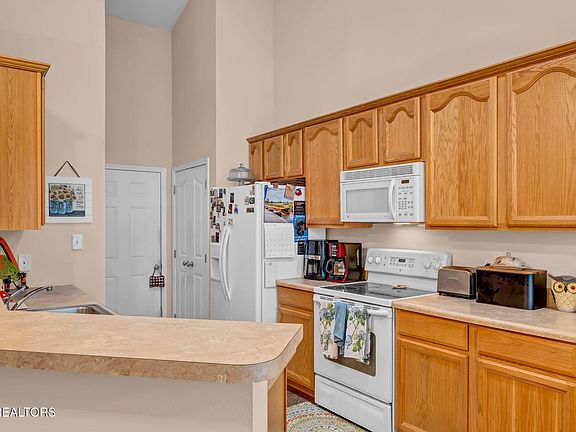 4th image of 7215 Oakfield Ln #A
