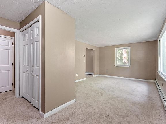 2nd image of 196 Hayden Rd #196