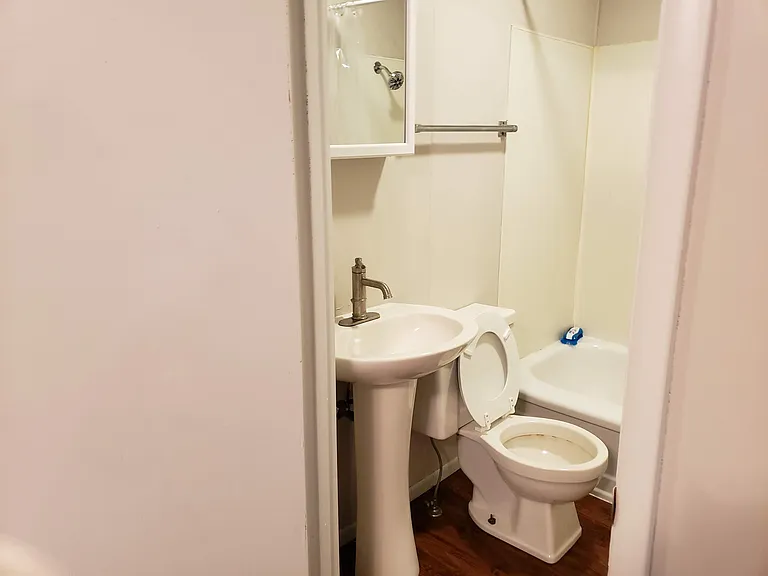 420 Hickory St #B — Photo 2