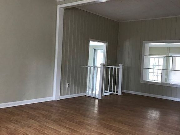 5th image of 16 Mandalay Dr