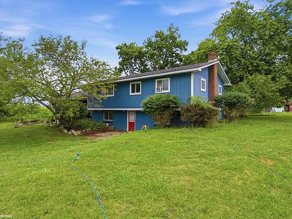 4th image of 3111 Howland Rd