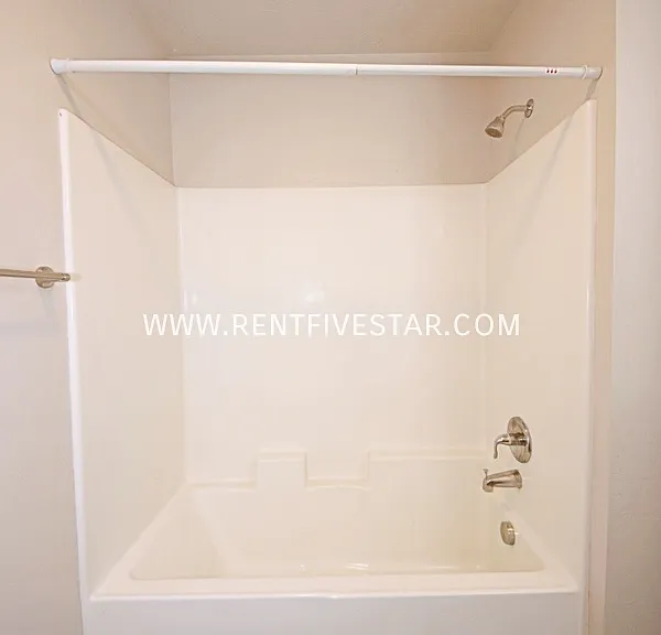 431 McKinley Ave #3B — Photo 12
