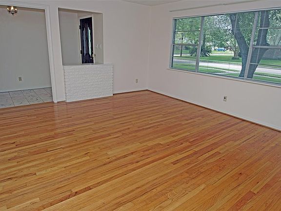 4th image of 10715 Atwell Dr