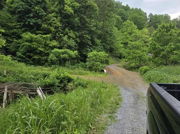 719 Simerly Creek Rd, Hampton, TN 37658