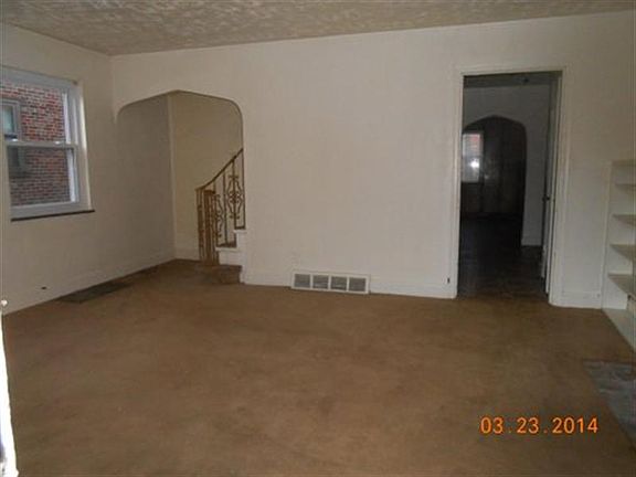 4th image of 1736 Northampton Dr