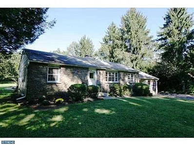 2720 Windy Bush Rd photo 1