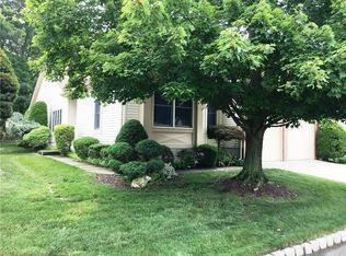 3 Brighton Ct, Monroe Township, NJ 08831