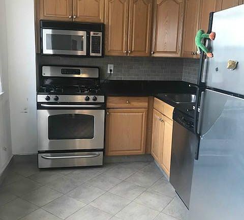3rd image of 145 E 27th St APT 12M