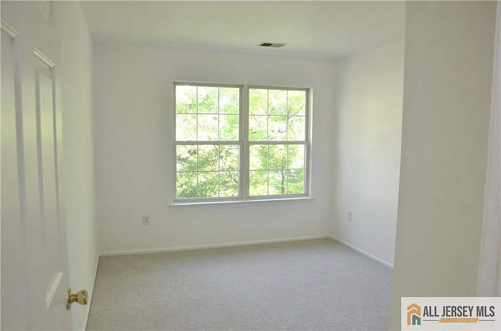 2 bed, 2.0 bath, 1228 sqft, $2,550 — Photo 4