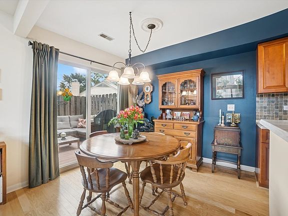 5th image of 1022 N Knollwood Dr