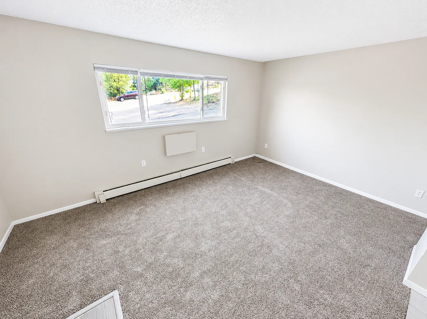 2 bed, 1014 sqft, $1,050 — Photo 2
