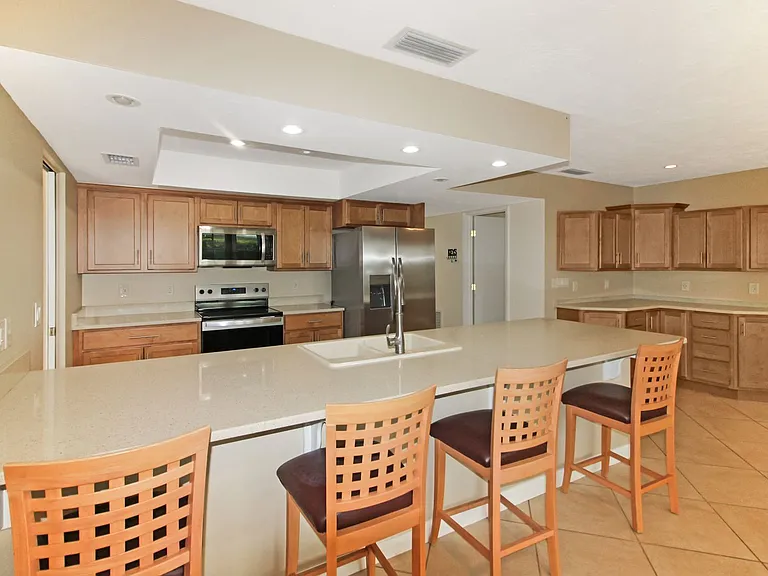 1036 N Cypress Point Dr — Photo 7