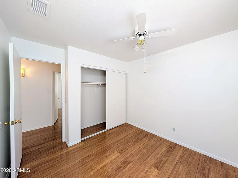 2824 W Angela Dr — Photo 45