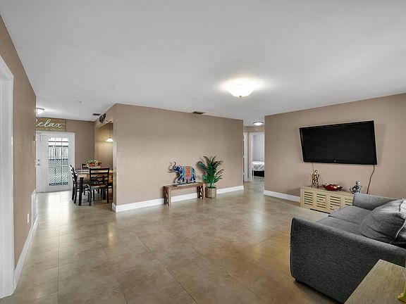 4th image of 10901 Granite Street