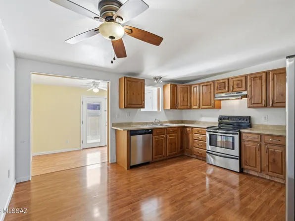 1453 W Roger Rd, Tucson, AZ 85705