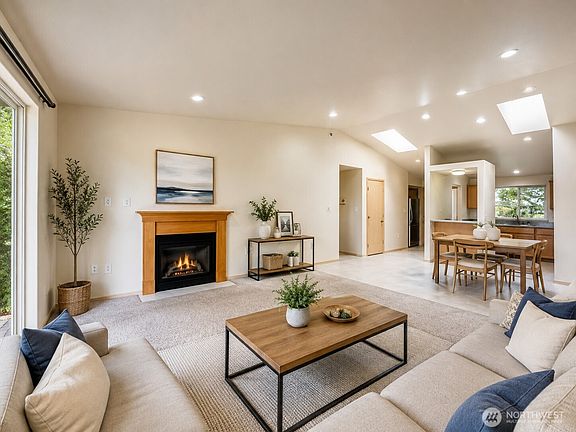 2nd image of 818 138th Street E