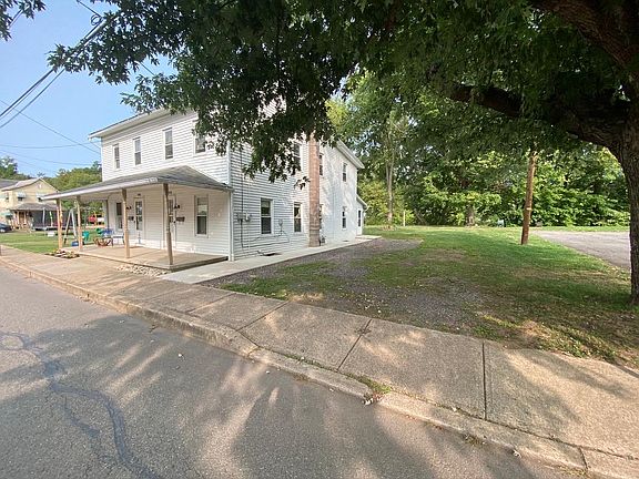 Off-street parking area