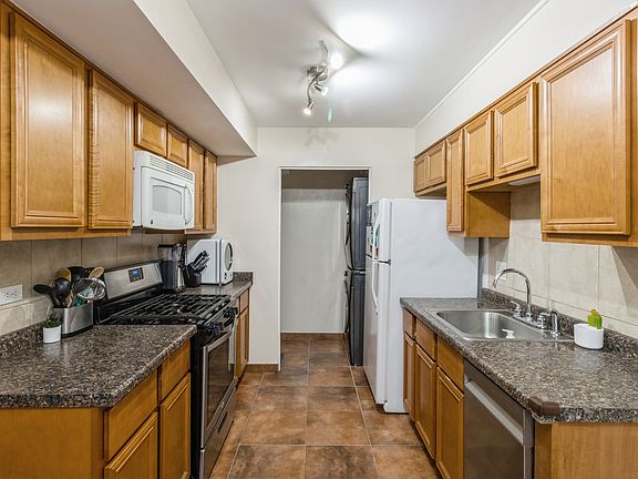 5th image of 1881 Jamestown Cir #0