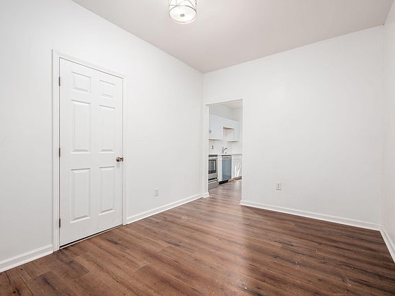 4th image of 188 Avondale Ave