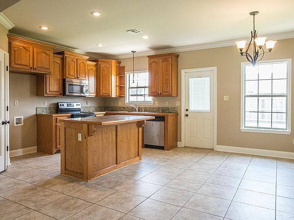 2nd image of 143 Fox Trot Ln