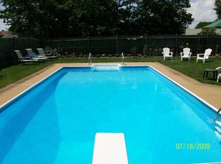 68 Oslo St, Mystic, CT 06355