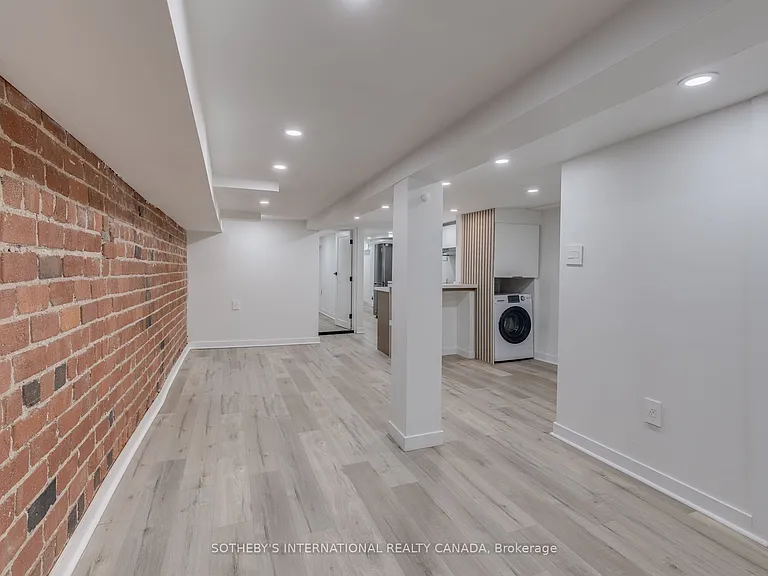 120 Glenlake Ave #BASEMENT — Photo 12