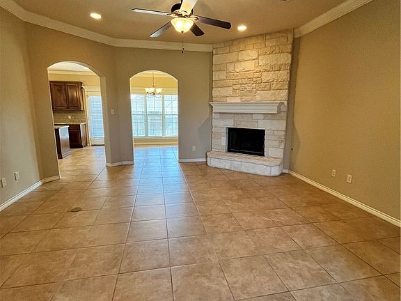 3rd image of 3907 Incourt Ln