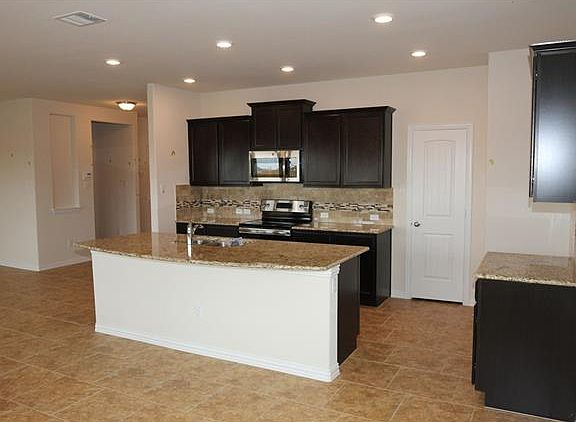 4th image of 3903 Ozark Dr