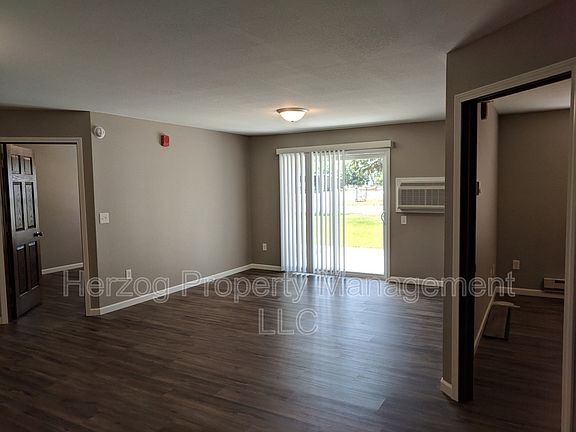4th image of 301 NW 7th Ave APT 104