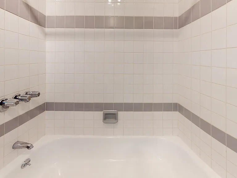 90 Berry St #1R — Photo 9