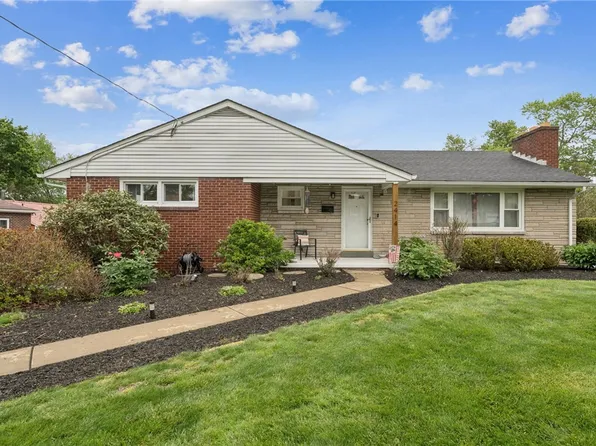 2414 Buchanan St, Natrona Heights, PA 15065