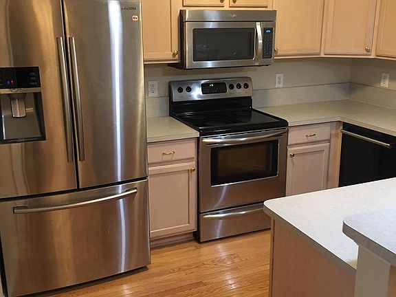 2nd image of 3990 Forester Blvd