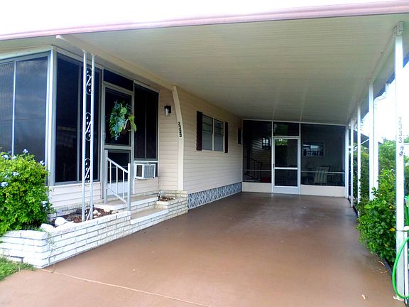 3rd image of 2333 Fremont Dr