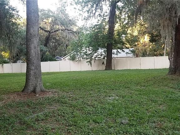 3rd image of 921 Hickory Fork Dr