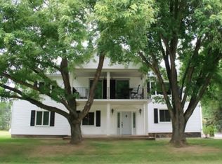 10406 Woodland Dr, Wausau, WI 54401