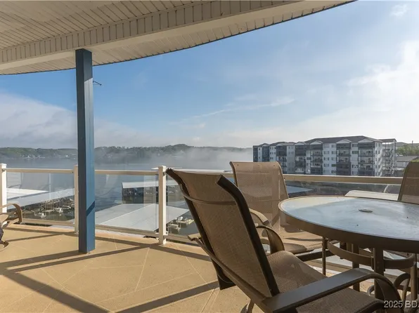 183 Upper Monarch Cove Dr #4E, Lake Ozark, MO 65049