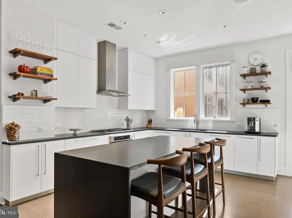 304 S Union St, Alexandria, VA 22314