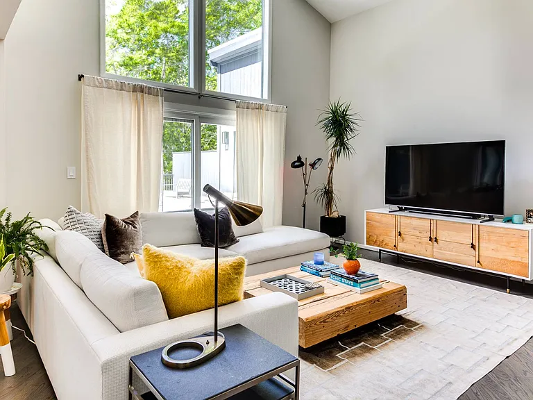 15 Karin Dr — Photo 10