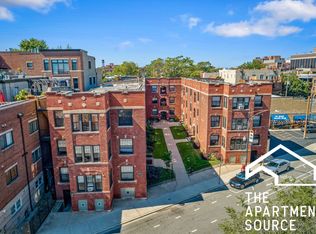 2900 N Clark St APT 2F, Chicago, IL 60657