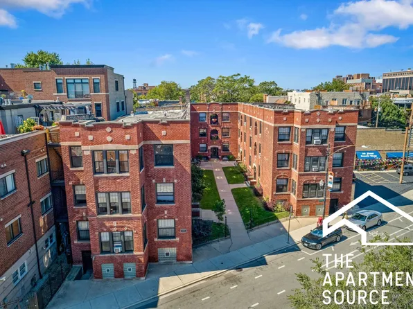 2870 N Clark St #2, Chicago, IL 60657