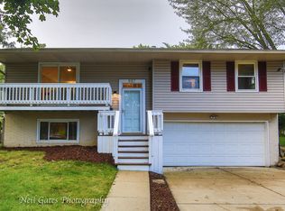 657 Bernard Dr, Buffalo Grove, IL 60089