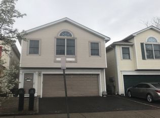 4 Grieco Dr, Jersey City, NJ 07305