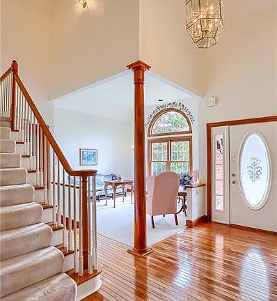 4th image of 604 Heritage Pl