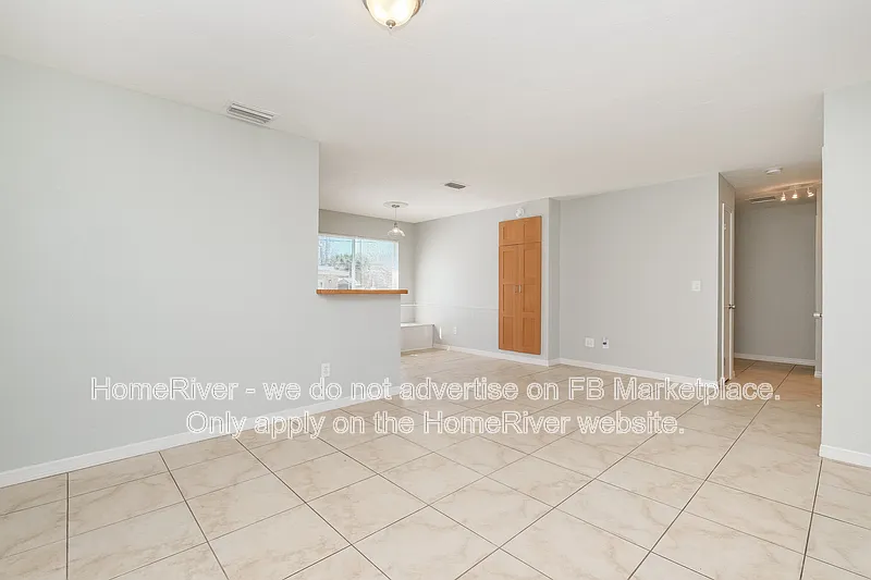 3 bed, 2.0 bath, 1104 sqft, $2,490 — Photo 2