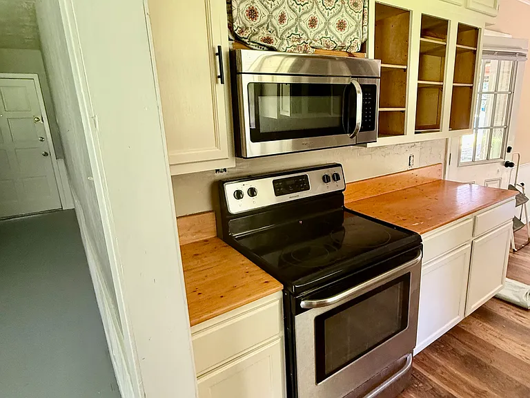 1135 Cooper Ln — Photo 6