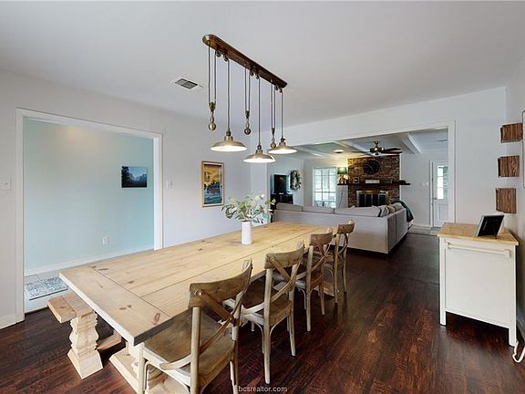 4th image of 2511 Towering Oaks Dr