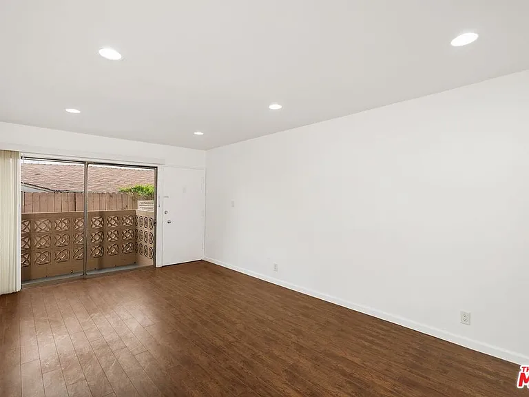 7550 Fountain Ave #2 — Photo 15